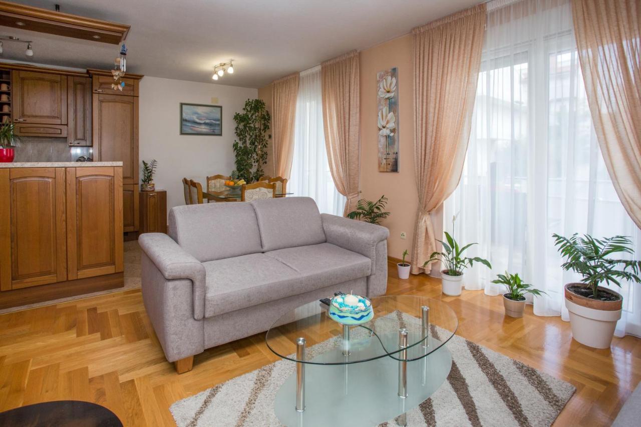 Apartments Magdalena Stobreč Esterno foto